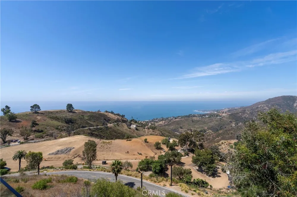 21826 Castlewood Drive Malibu, CA 90265