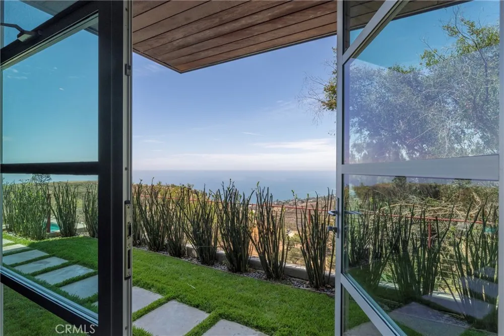 21826 Castlewood Drive Malibu, CA 90265