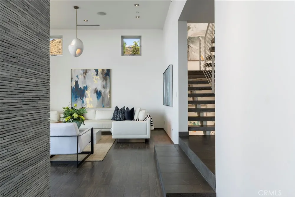 21826 Castlewood Drive Malibu, CA 90265