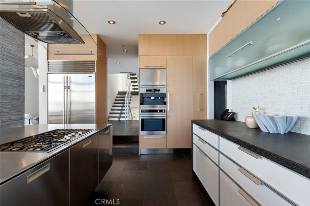 21826 Castlewood Drive Malibu, CA 90265