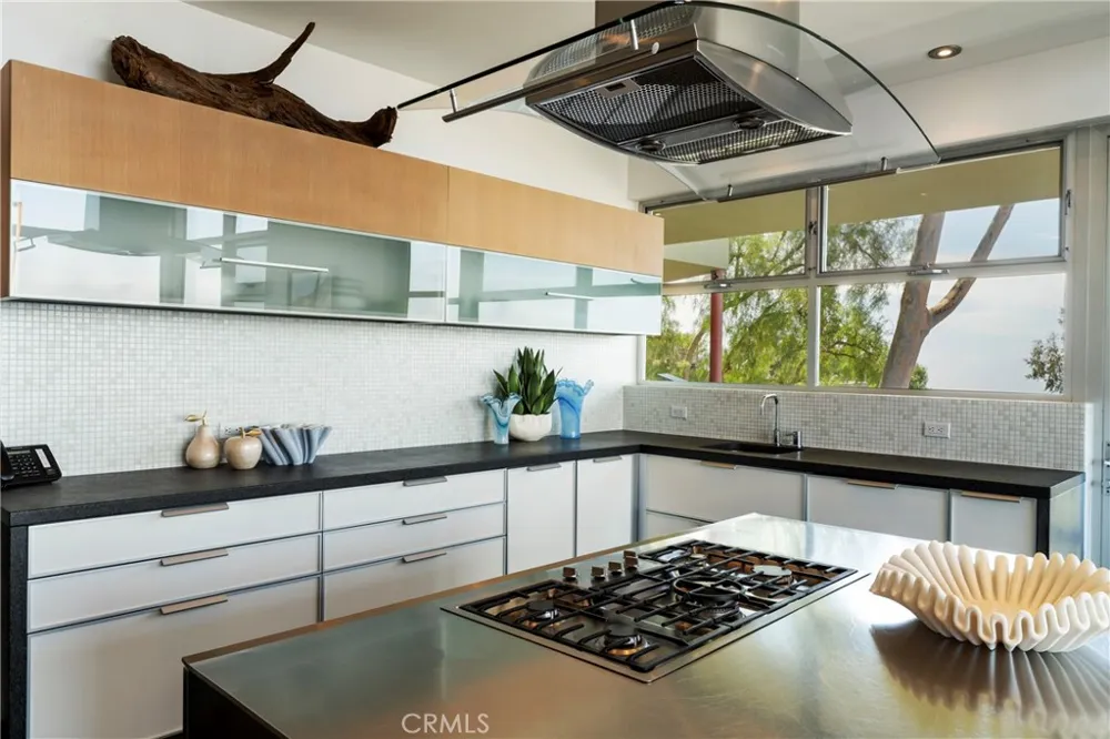 21826 Castlewood Drive Malibu, CA 90265