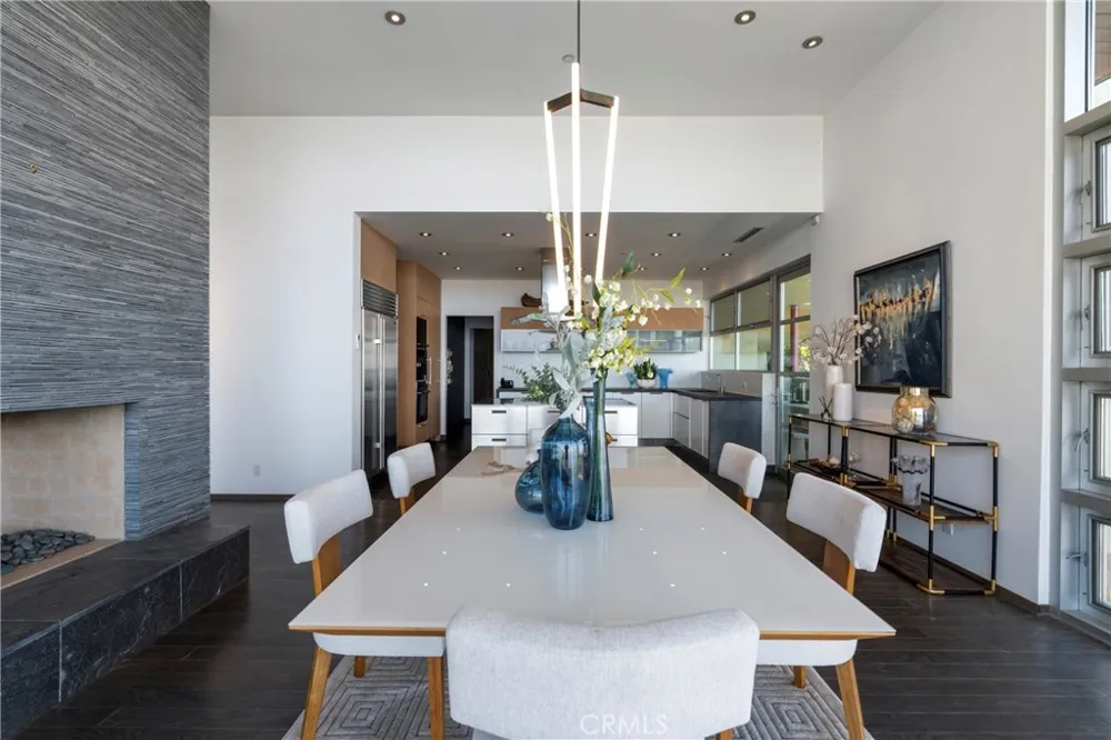 21826 Castlewood Drive Malibu, CA 90265