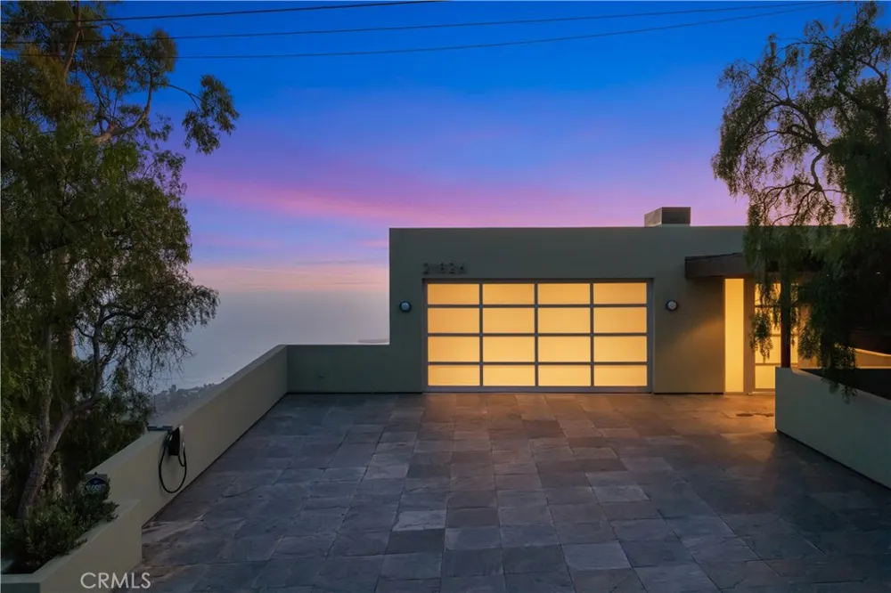 21826 Castlewood Drive Malibu, CA 90265