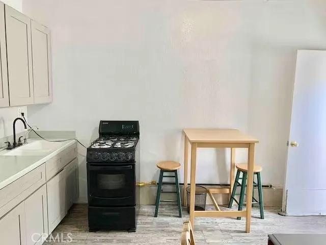 3354 Virginia Avenue Santa Monica, CA 90404