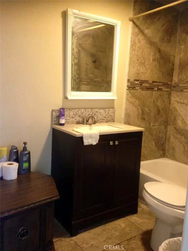 3354 Virginia Avenue Santa Monica, CA 90404