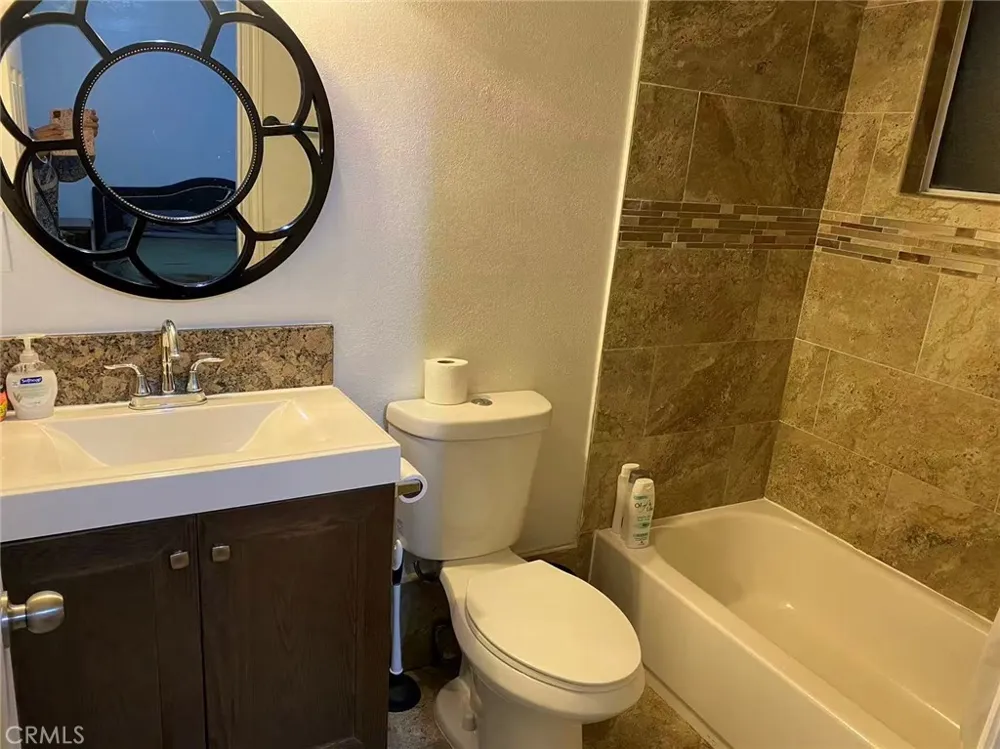 3354 Virginia Avenue Santa Monica, CA 90404
