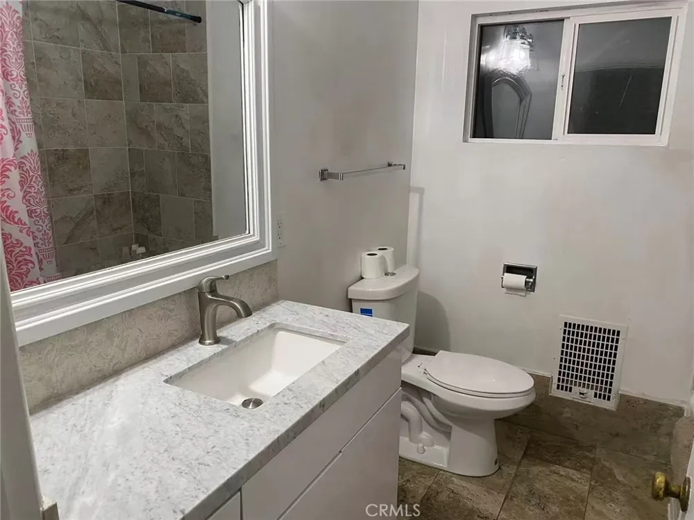 3354 Virginia Avenue Santa Monica, CA 90404