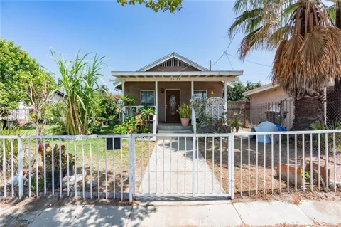 325 W Crescent Drive