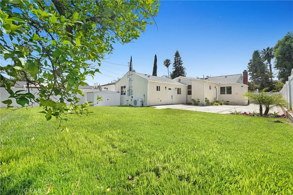 6722 Katherine Ave Van Nuys, CA 91405