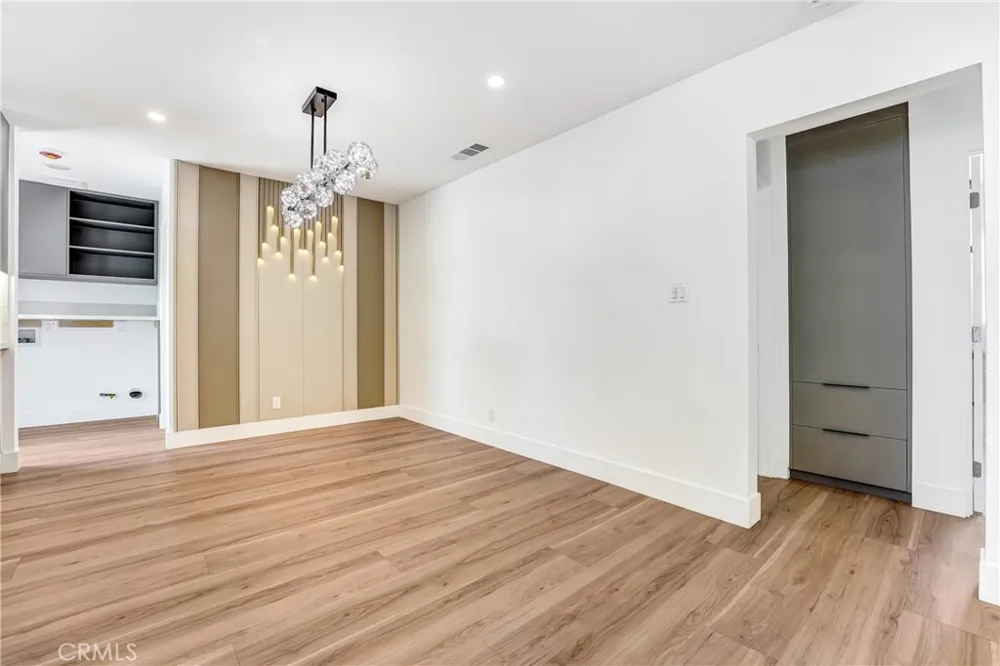 6722 Katherine Ave Van Nuys, CA 91405