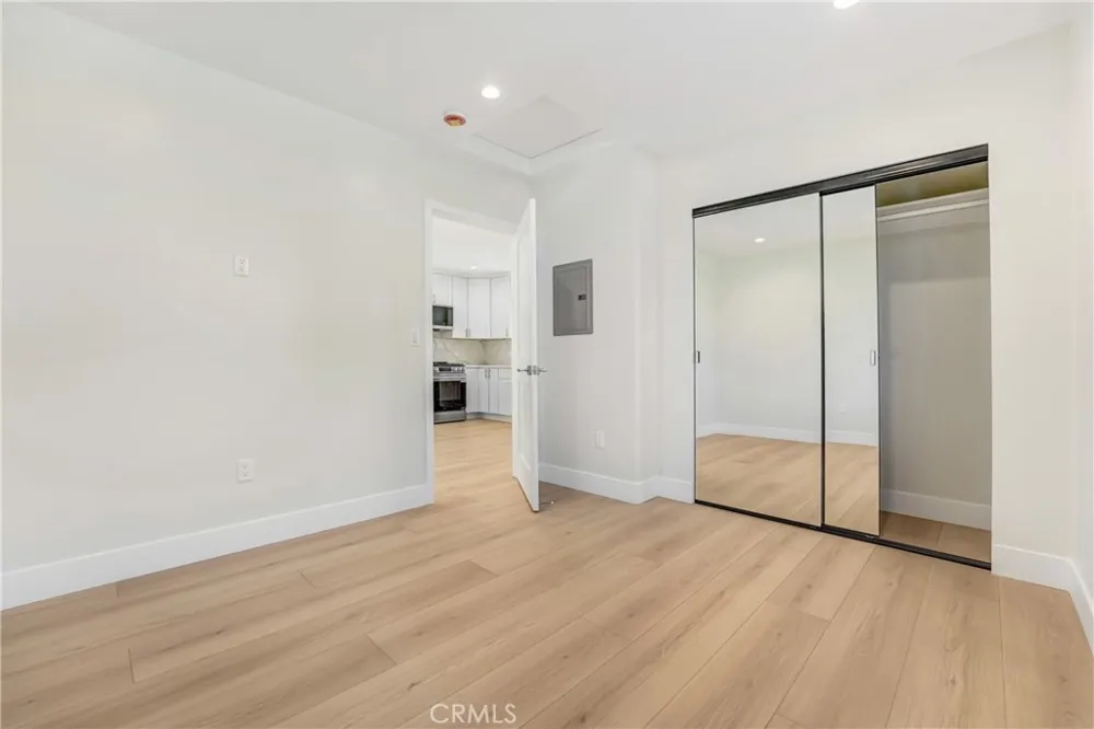 6722 Katherine Ave Van Nuys, CA 91405
