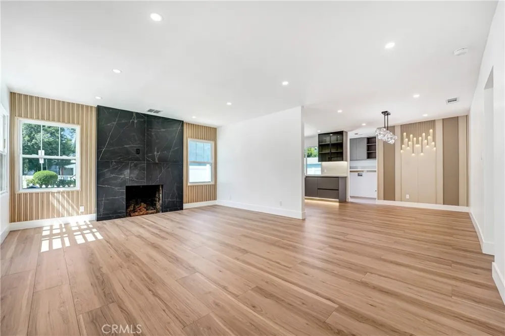 6722 Katherine Ave Van Nuys, CA 91405
