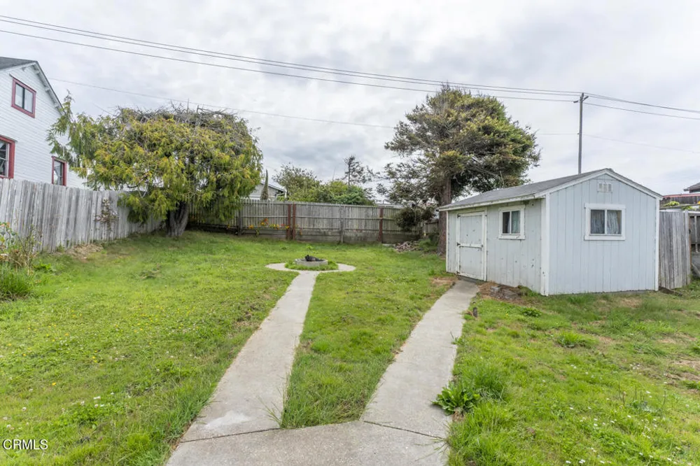 464 S Whipple Street Fort Bragg, CA 95437