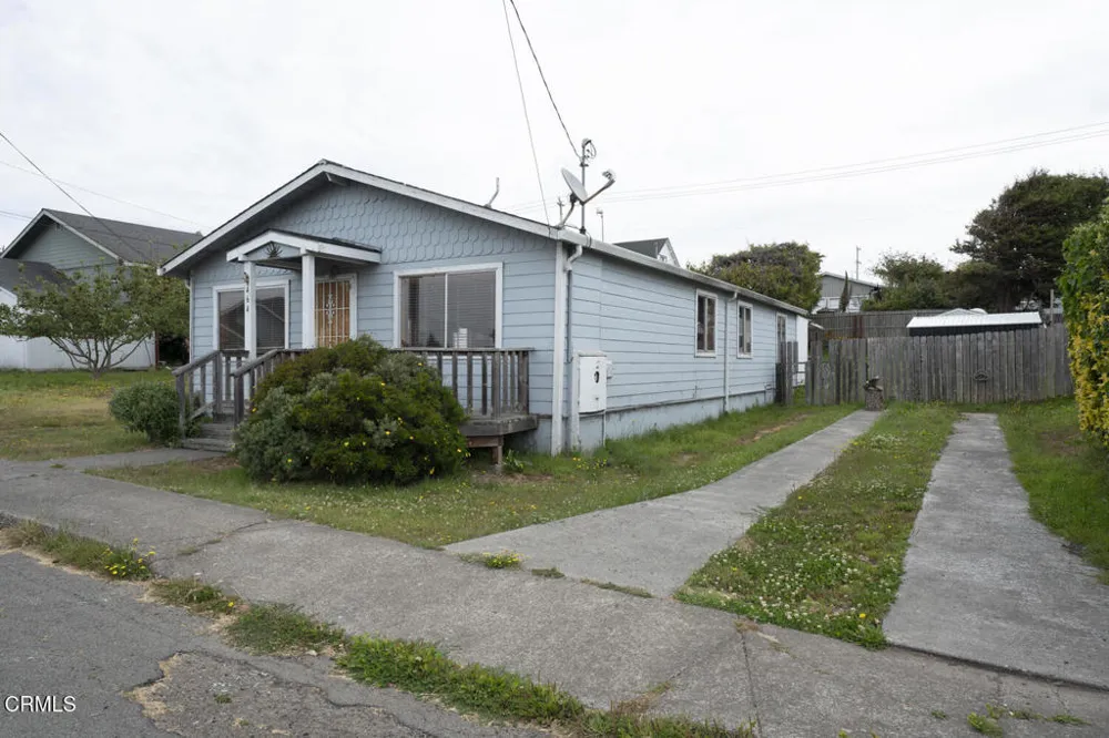 464 S Whipple Street Fort Bragg, CA 95437