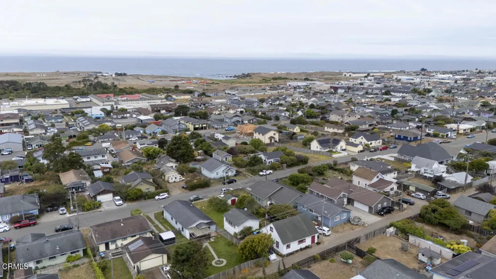464 S Whipple Street Fort Bragg, CA 95437
