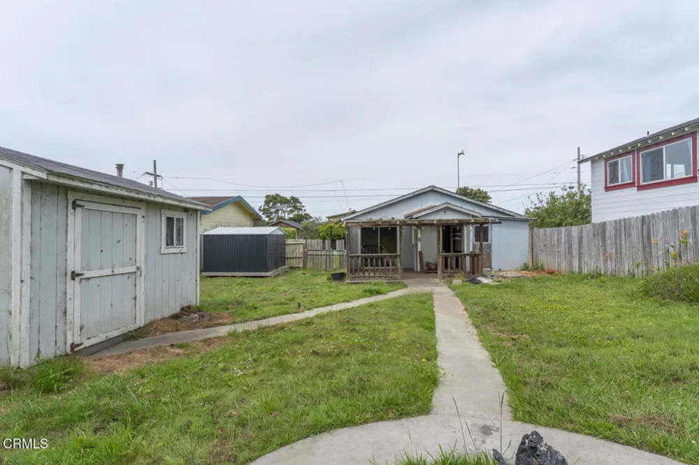 464 S Whipple Street Fort Bragg, CA 95437