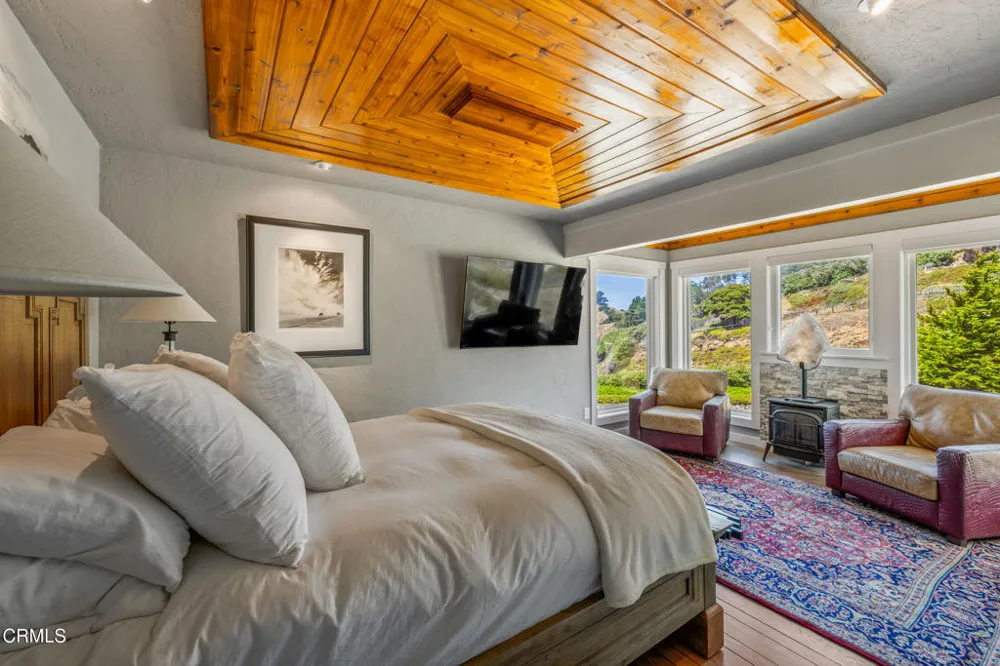 6018 California 1 Little River, CA 95456