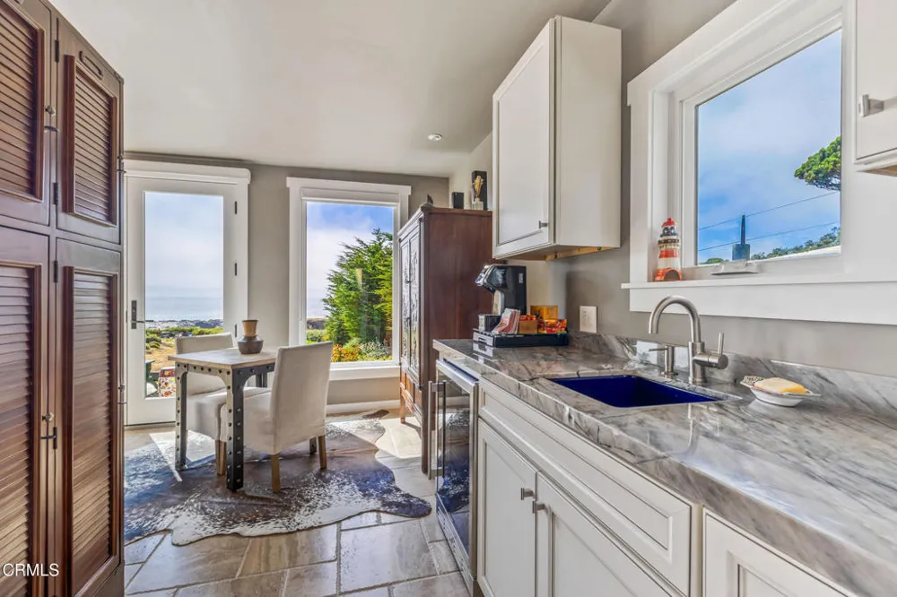 6018 California 1 Little River, CA 95456