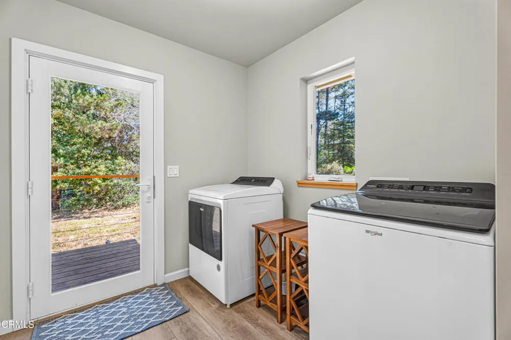 43014 Little Lake Road Mendocino, CA 95460