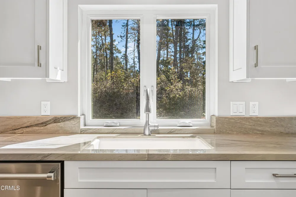43014 Little Lake Road Mendocino, CA 95460