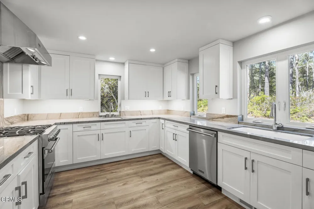 43014 Little Lake Road Mendocino, CA 95460