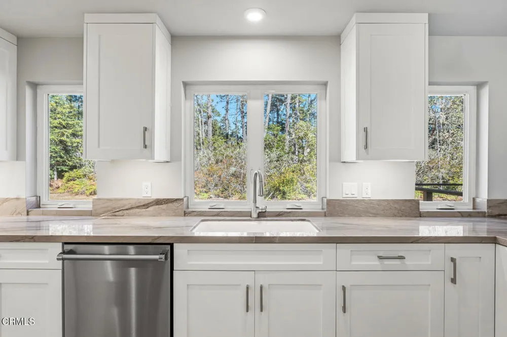 43014 Little Lake Road Mendocino, CA 95460