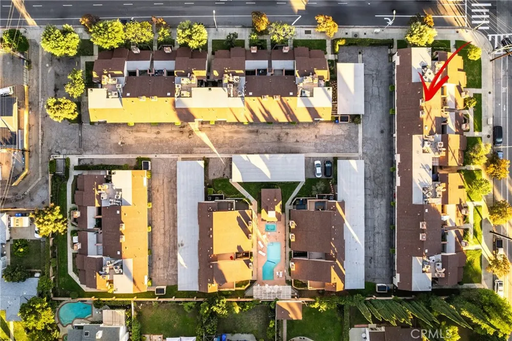 22421 Sherman Way #10 West Hills, CA 91307