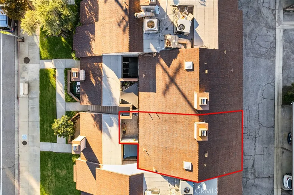 22421 Sherman Way #10 West Hills, CA 91307