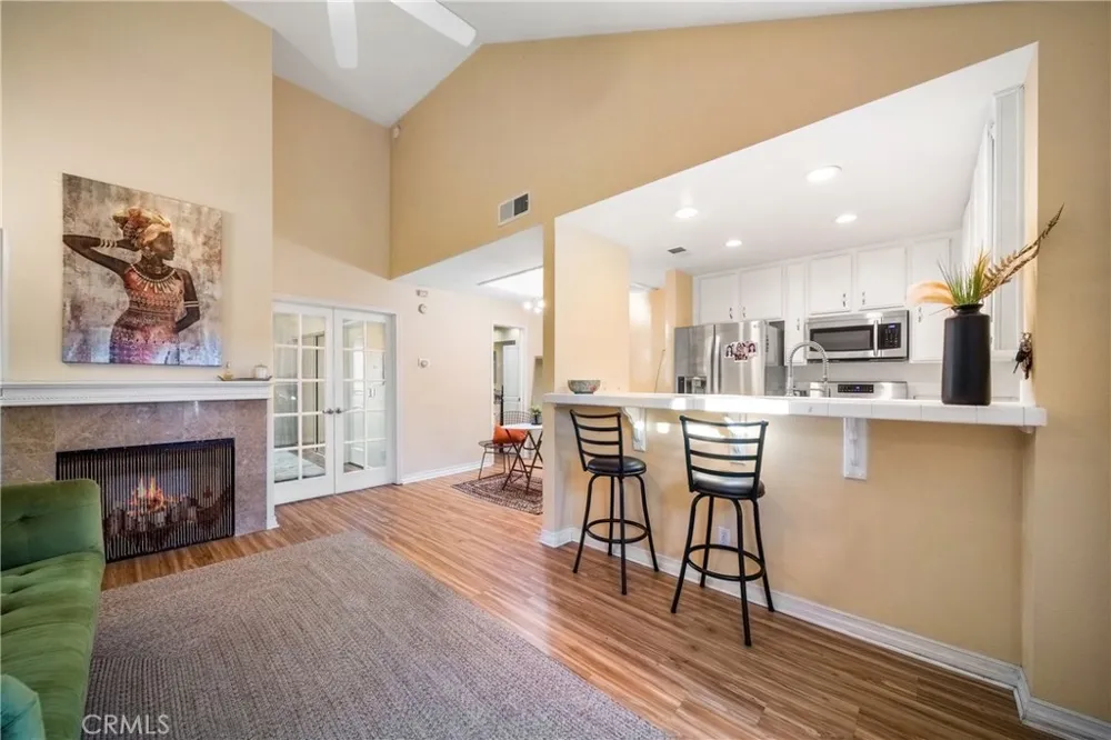 22421 Sherman Way #10 West Hills, CA 91307