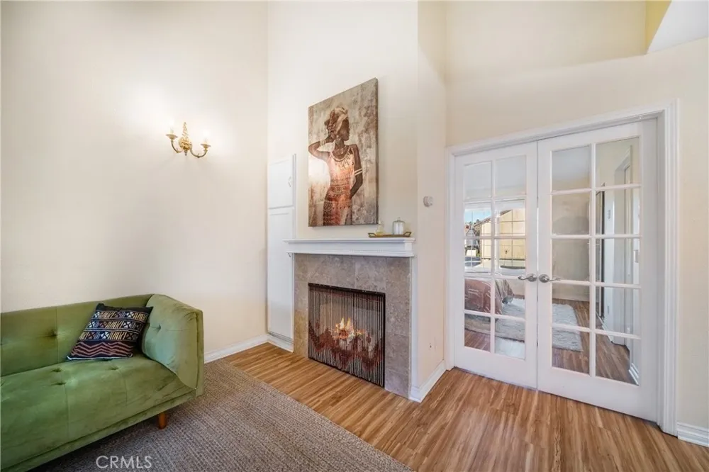22421 Sherman Way #10 West Hills, CA 91307