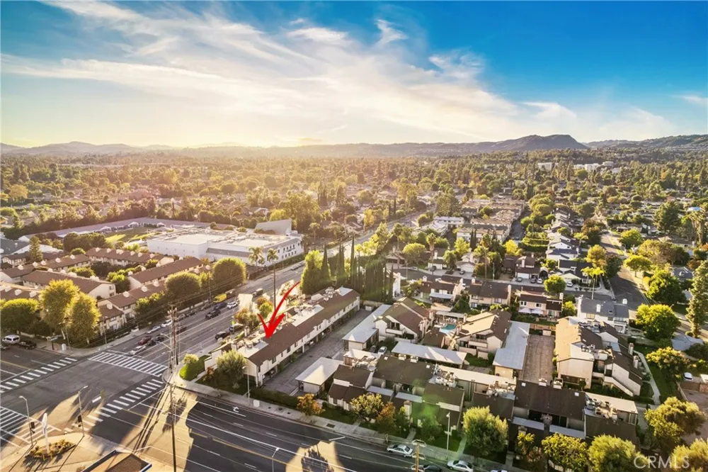 22421 Sherman Way #10 West Hills, CA 91307