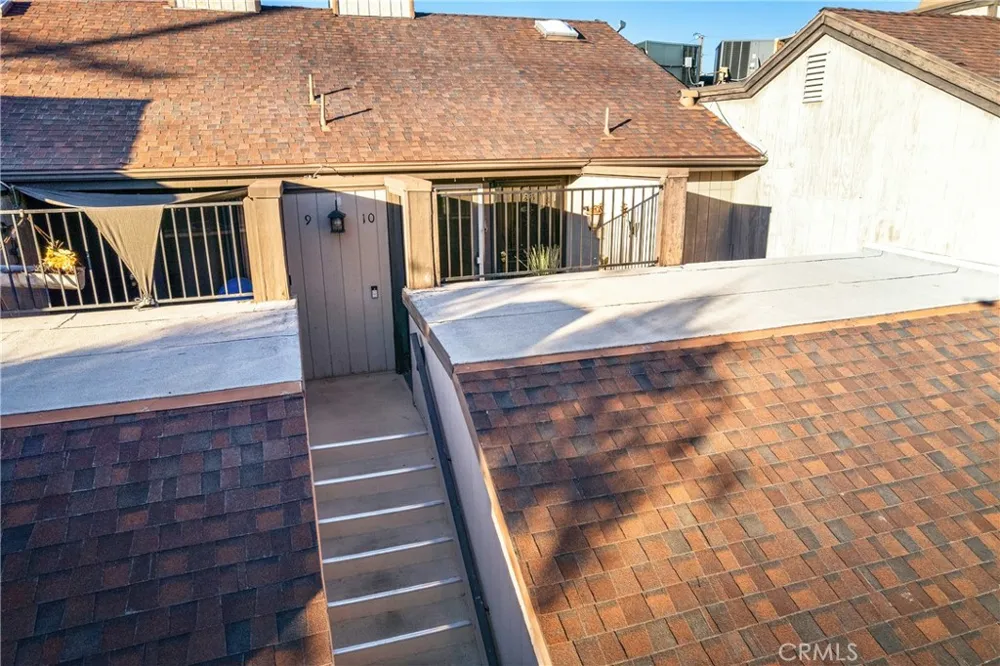 22421 Sherman Way #10 West Hills, CA 91307