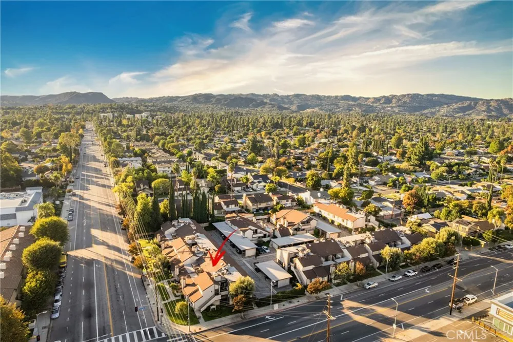 22421 Sherman Way #10 West Hills, CA 91307