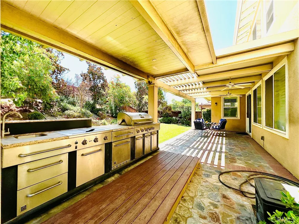 10920 Playa Del Sol Riverside, CA 92503