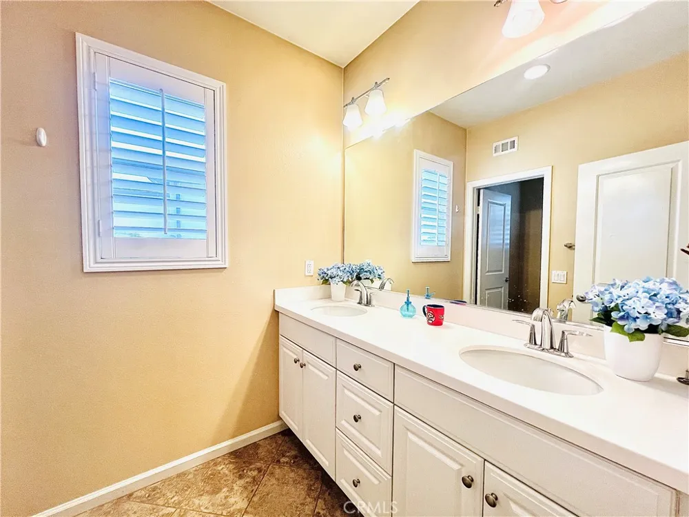 10920 Playa Del Sol Riverside, CA 92503