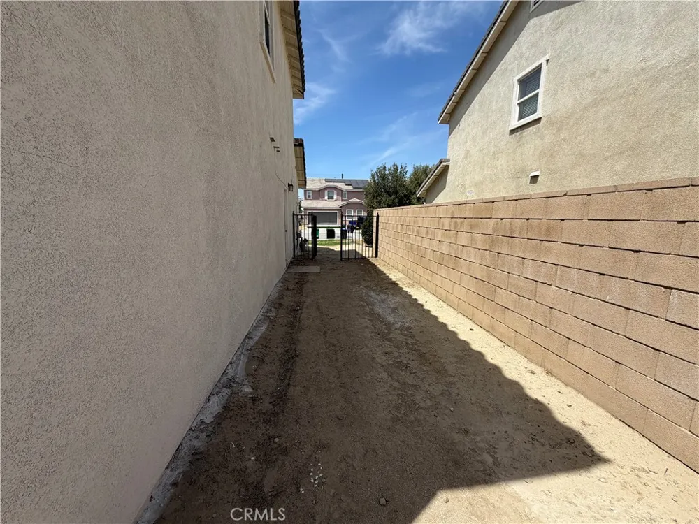 3102 San Luis Drive Lancaster, CA 93535