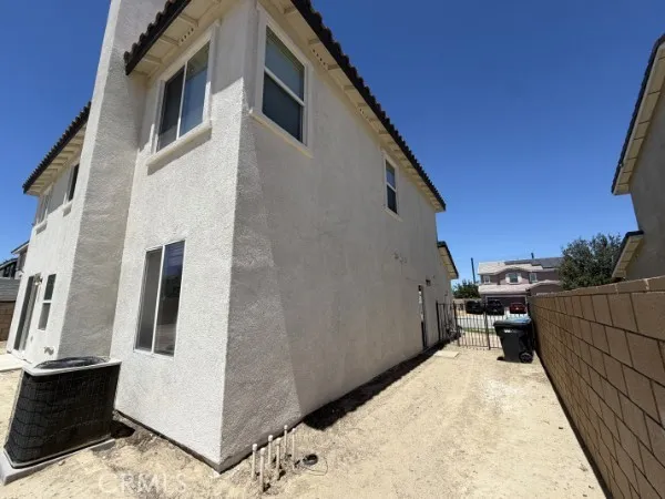 3102 San Luis Drive Lancaster, CA 93535