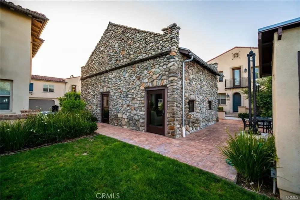 812 Citrus Court Claremont, CA 91711