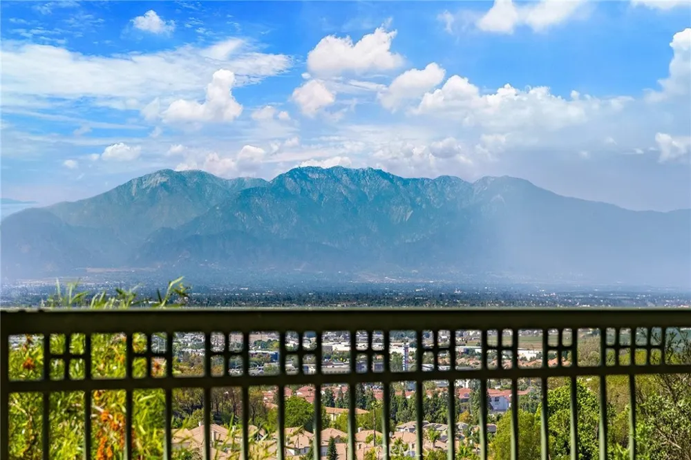 5128 Glenview Street Chino Hills, CA 91709