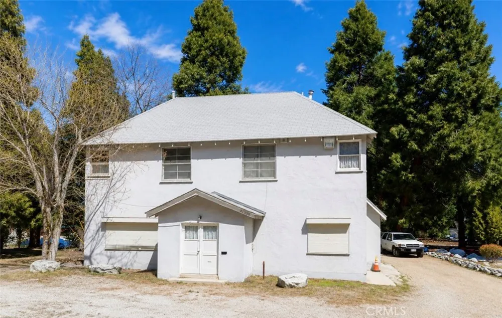 41300 Valley Of The Falls Forest Falls, CA 92339