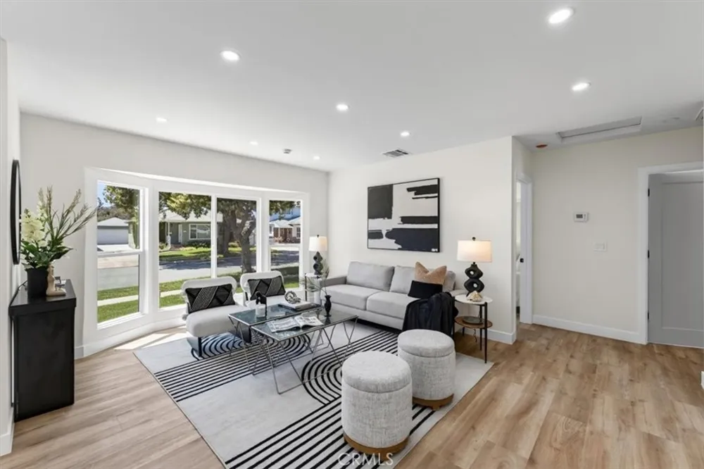 5134 Faust Lakewood, CA 90713