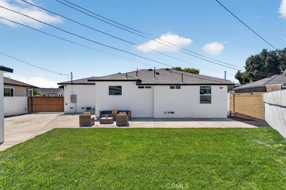 5134 Faust Lakewood, CA 90713