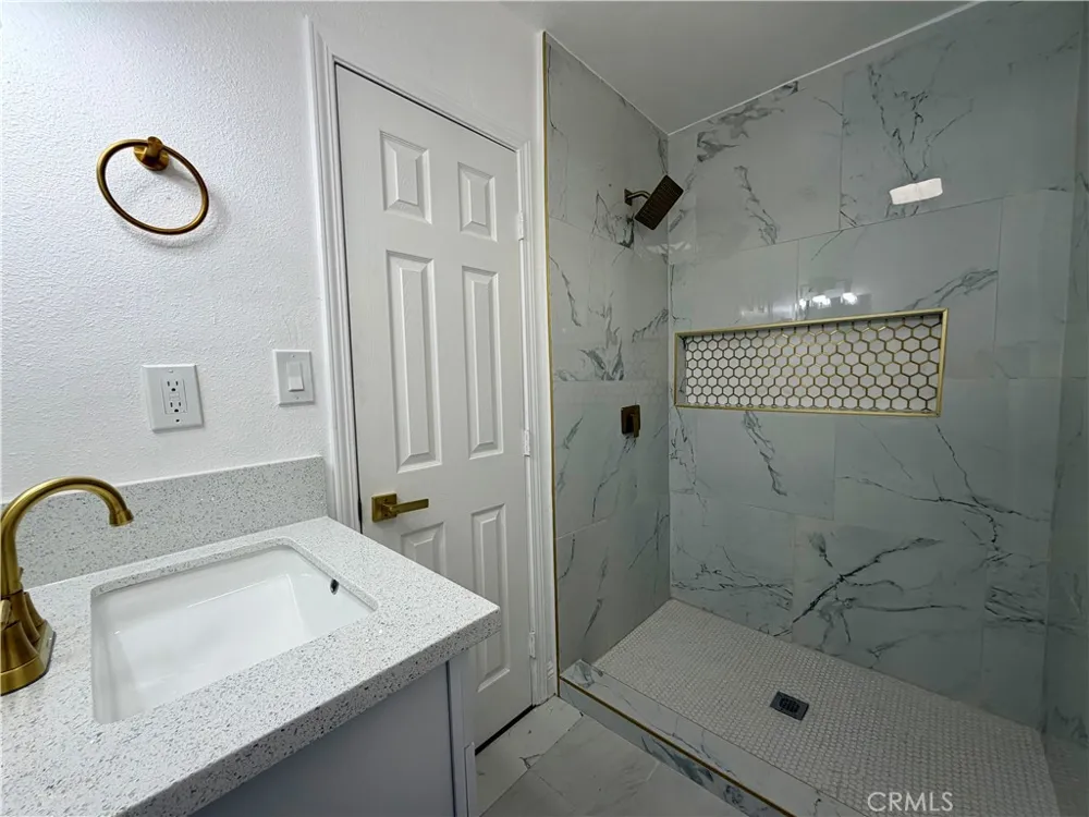10091 Shirley Riverside, CA 92503
