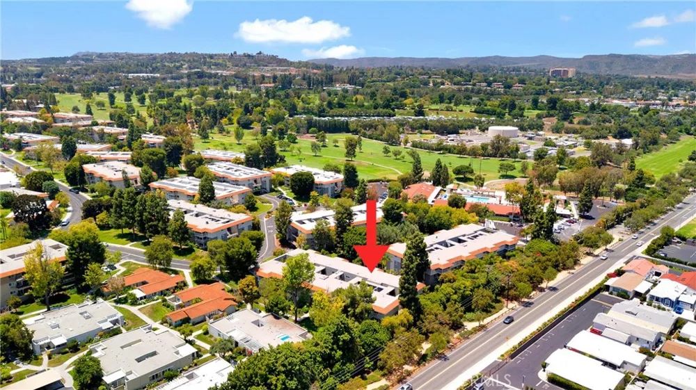 2405 Via Mariposa W Unit# 2C Laguna Woods, CA 92637