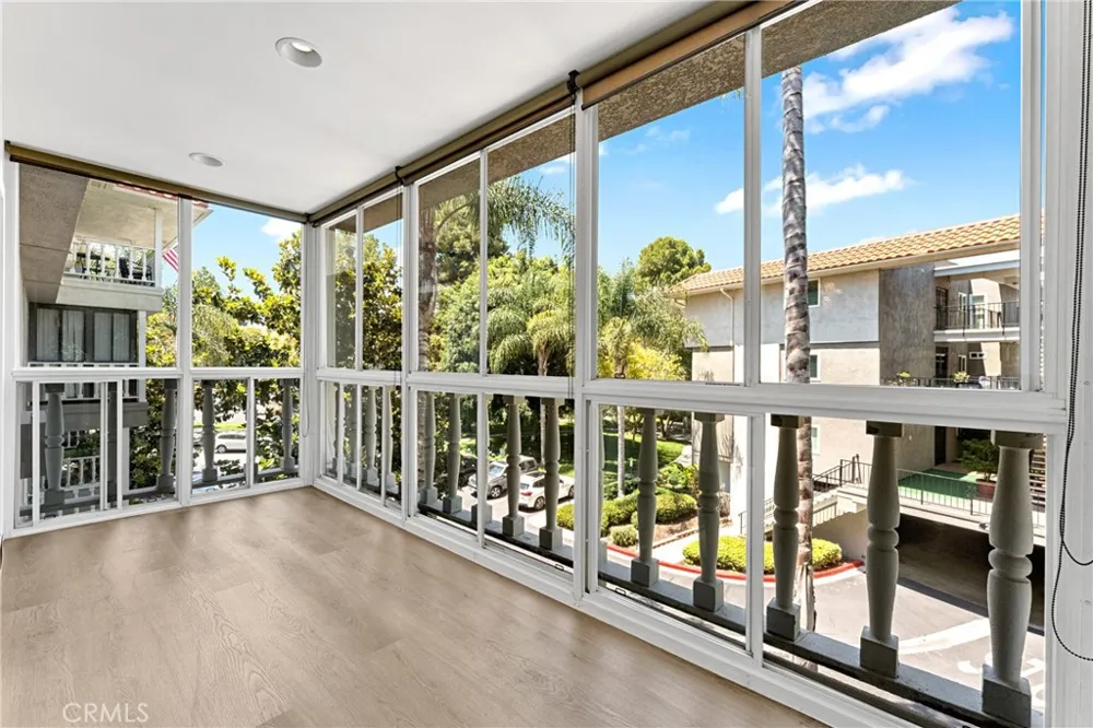 2405 Via Mariposa W Unit# 2C Laguna Woods, CA 92637