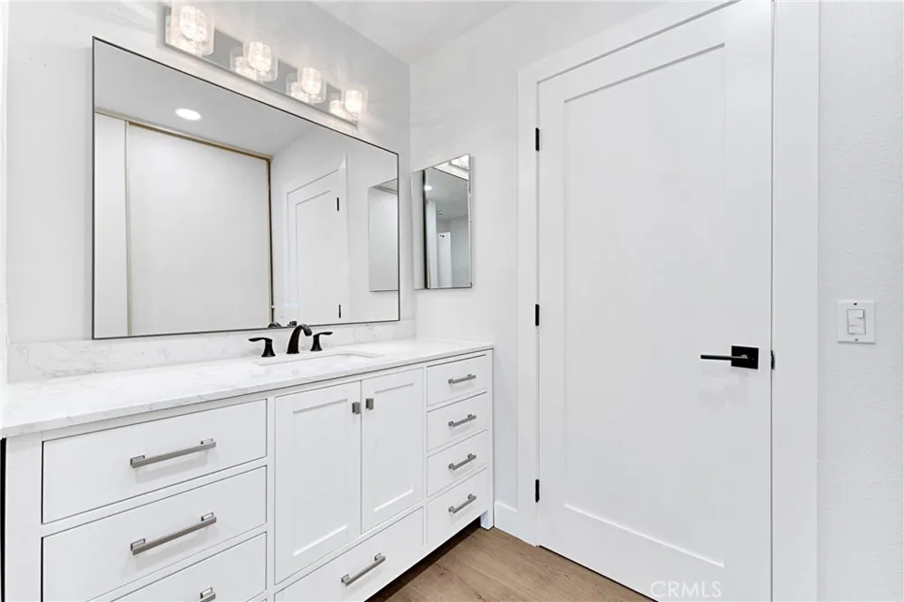 2405 Via Mariposa W Unit# 2C Laguna Woods, CA 92637