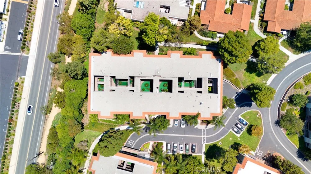 2405 Via Mariposa W Unit# 2C Laguna Woods, CA 92637