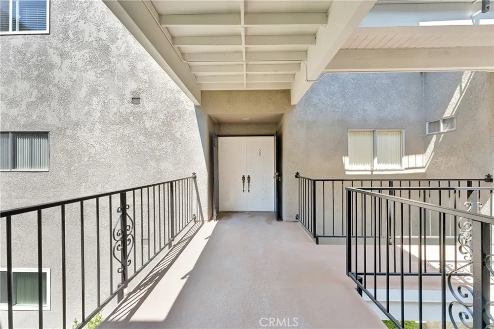 2405 Via Mariposa W Unit# 2C Laguna Woods, CA 92637