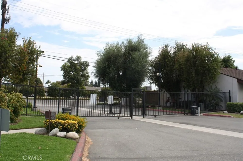 2011 W Katella #1 Anaheim, CA 92804