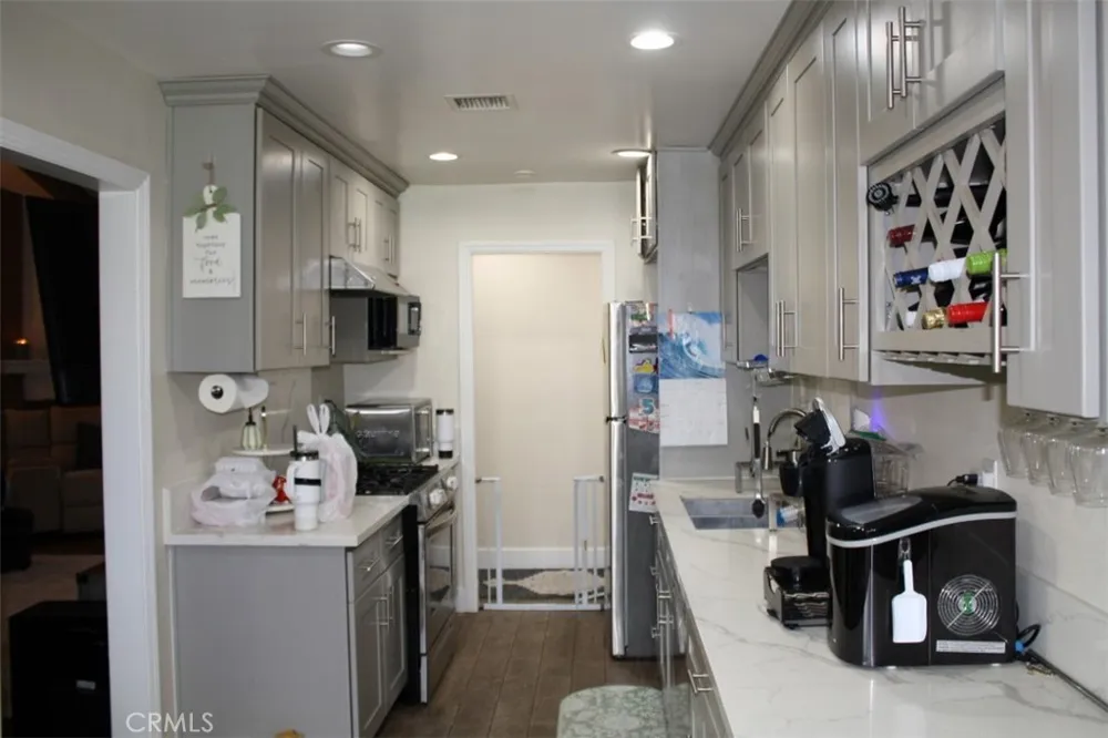 2011 W Katella #1 Anaheim, CA 92804